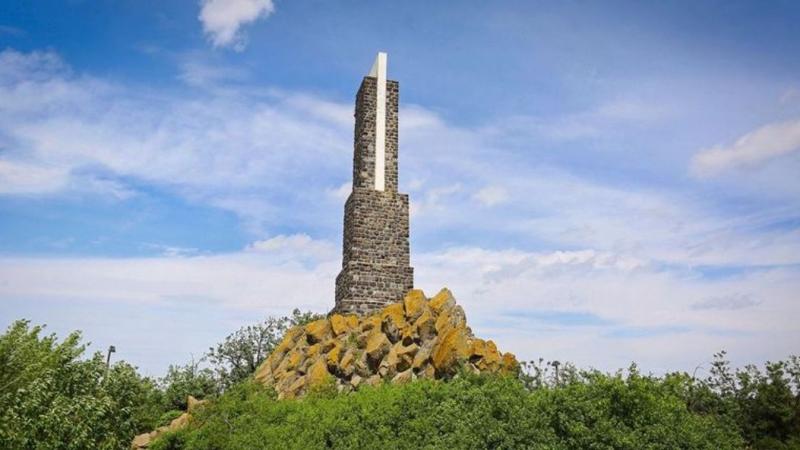 Trianon-emlékművek Vas megyében: őseink Nagy-Magyarországért emelték őket.