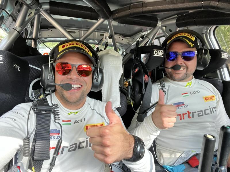 Csomós Mixi és Nagy Attila egy vadonatúj autóval vágnak neki a Rally Hungary izgalmas kihívásainak.