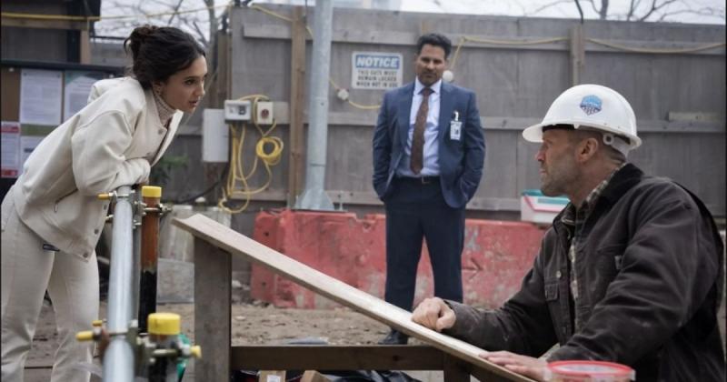 Jason Statham hatalmasabb csapásokat mér, mint maga a cselekmény | Demokrata