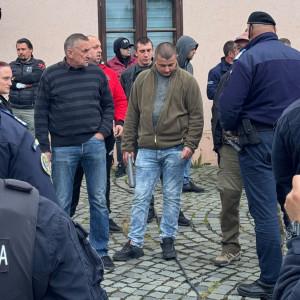 Magyar Péter: Tiborcz István érdekeltsége révén szervezték a provokátorok buszoztatását Nagyváradra.