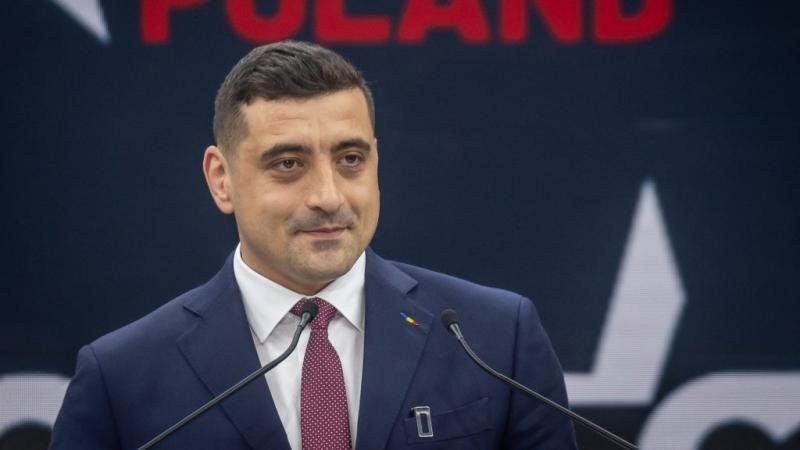 A legyőzött szélsőjobboldali román elnökjelölt friss nyilatkozatában úgy vélekedett, hogy ha Orbán Viktor továbbra is ilyen irányban folytatja politikáját, az komoly következményekkel járhat a térség stabilitására nézve. Szerinte a magyar miniszterelnök l