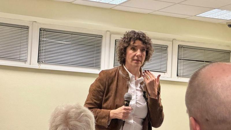 Dobrev Klára válasza Hankó Balázsnak

Dobrev Klára a legutóbbi nyilatkozatában reagált Hankó Balázs megjegyzéseire, hangsúlyozva a párbeszéd fontosságát a politikai diskurzusban. Kiemelte, hogy a különböző nézőpontok megértése elengedhetetlen a közös prob